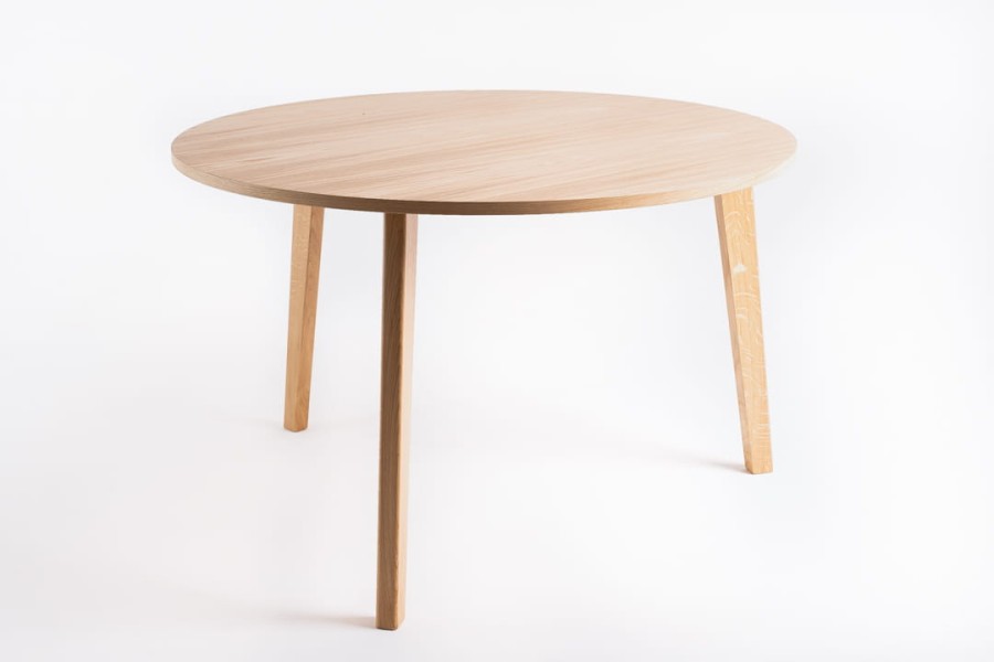 Simplyform-stol-jadalniany-tripod-120-dab-naturalny-01.jpg