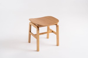 Taboret YUKI – buk naturalny